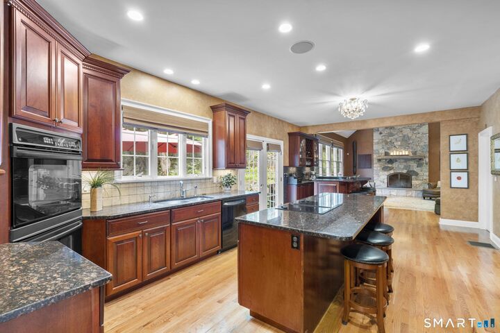 Property Photo:  12 Logans Way  CT 06811 