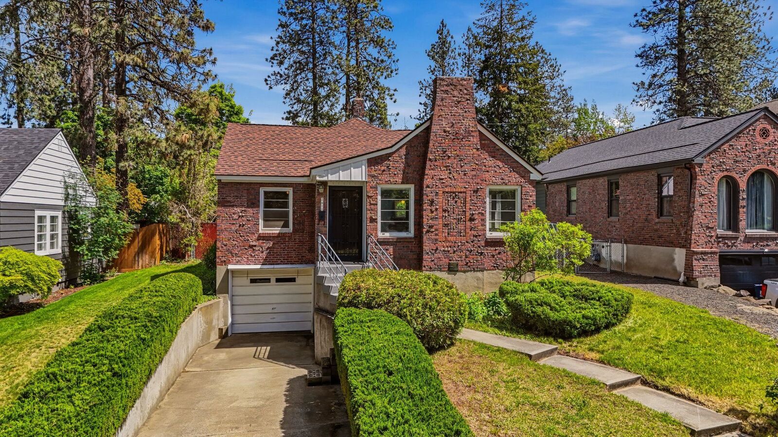 Property Photo:  2611 S Monroe St  WA 99203 
