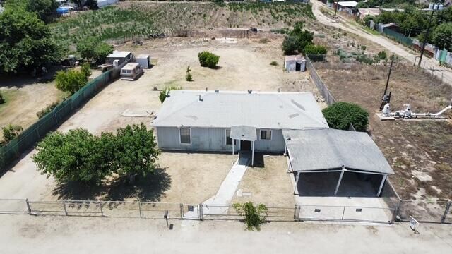 Property Photo: 16607 Road 167 CA 93274