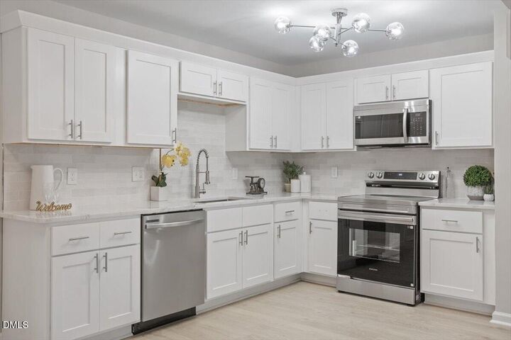 Property Photo:  609 Juno Court  NC 27610 