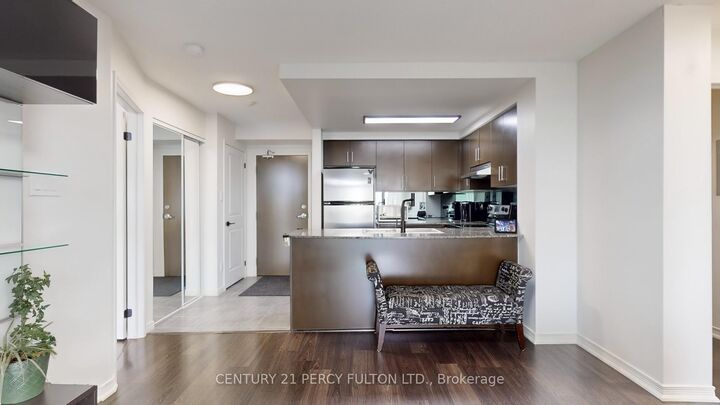 Property Photo: 9 George Street N 1612 ON L6X 0T6
