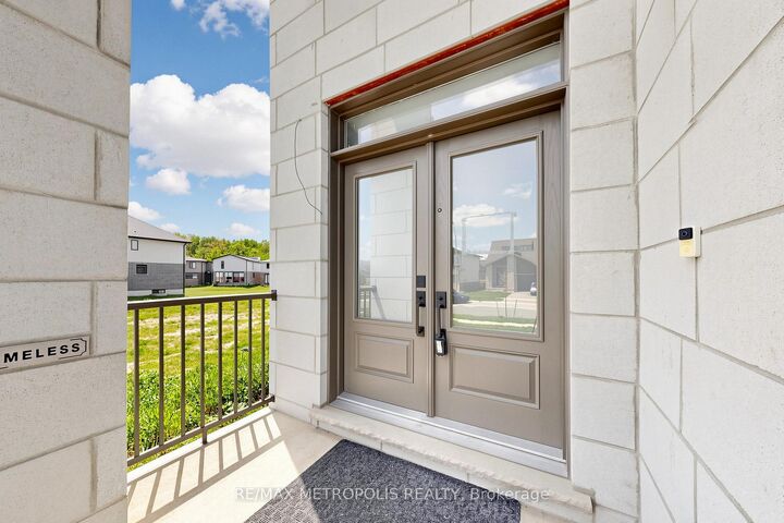 Property Photo: 604 Chelton Road ON N6M 0H7