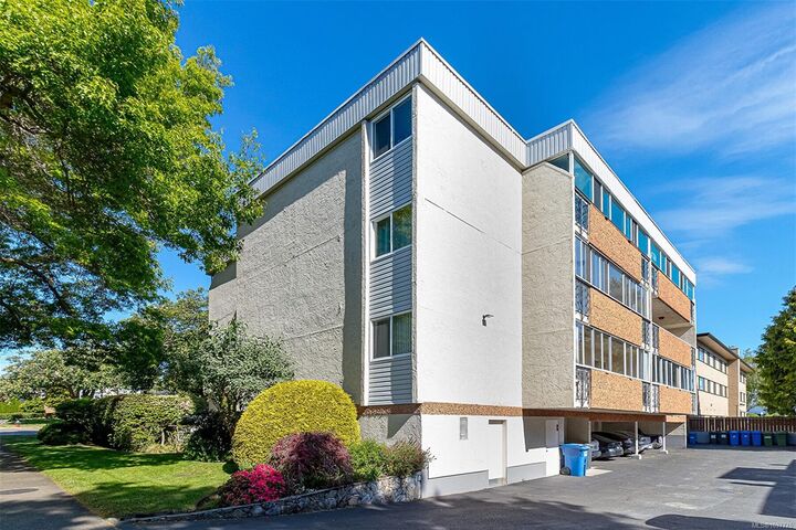Property Photo: 605 Cook St #204 BC V8V 3Y6
