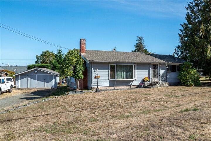 Property Photo: 330 Temple St BC V9P 1C7