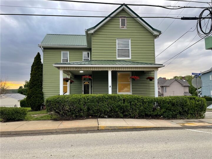 Property Photo: 514 E Crawford Ave PA 15425