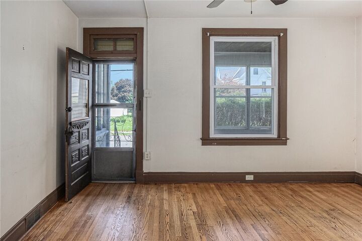 Property Photo: 4727 5th Ave PA 15010