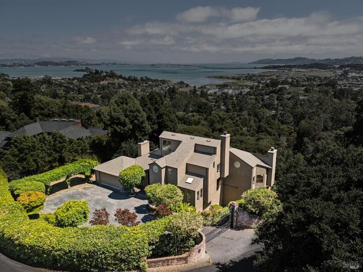 Property Photo: 260 Highland Avenue CA 94901