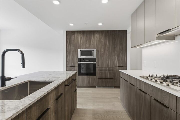 Property Photo: 3590 W 39th Avenue 309 BC V6N 3A5