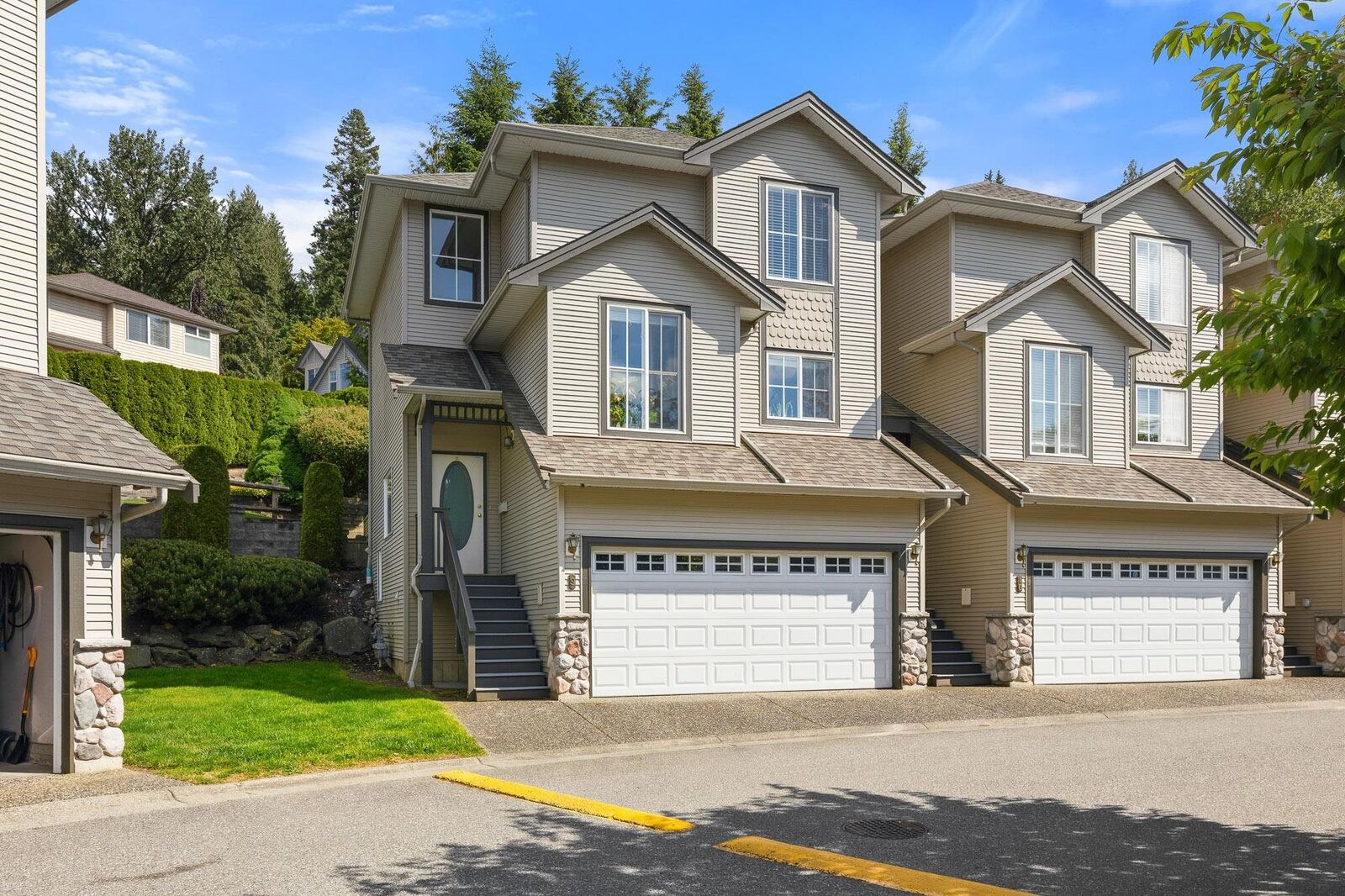 Property Photo: 46360 Valleyview Road 9 BC V2R 5L7