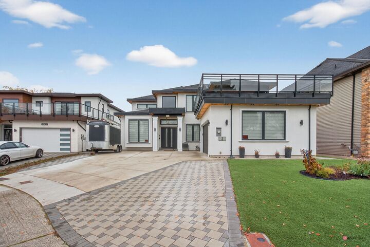 Property Photo: 17925 56A Avenue BC V3S 5H4