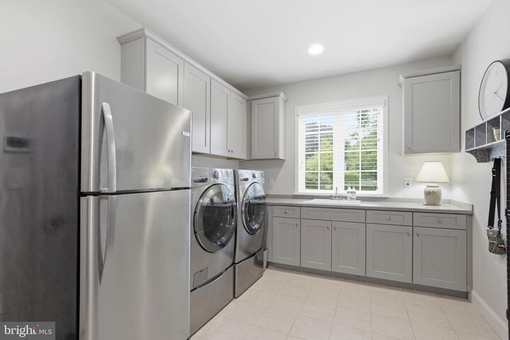 Property Photo:  1154 Edgemoor Court  PA 17601 