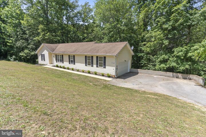 Property Photo:  37362 E Spicer Drive  MD 20659 
