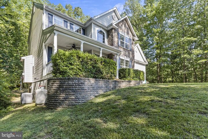 Property Photo:  2037 Baythorne Road  MD 20678 