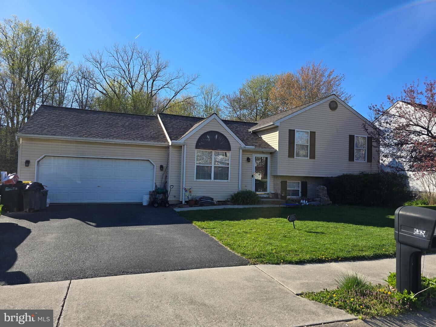 Property Photo:  485 Crossing Way  PA 17345 