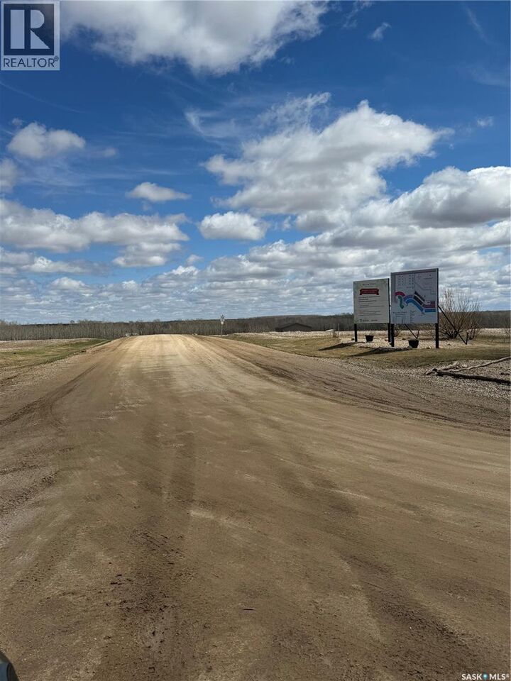Property Photo:  644 Willow Point Way  SK S0K 3V0 