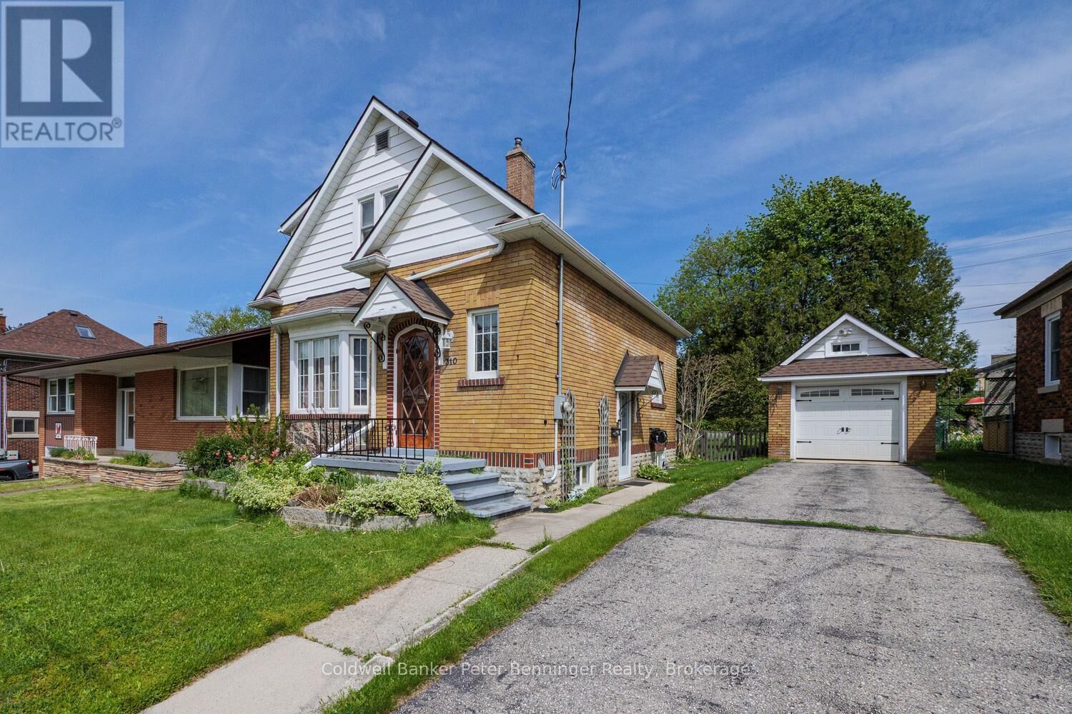 Property Photo:  310 9th Street  ON N4N 1L4 