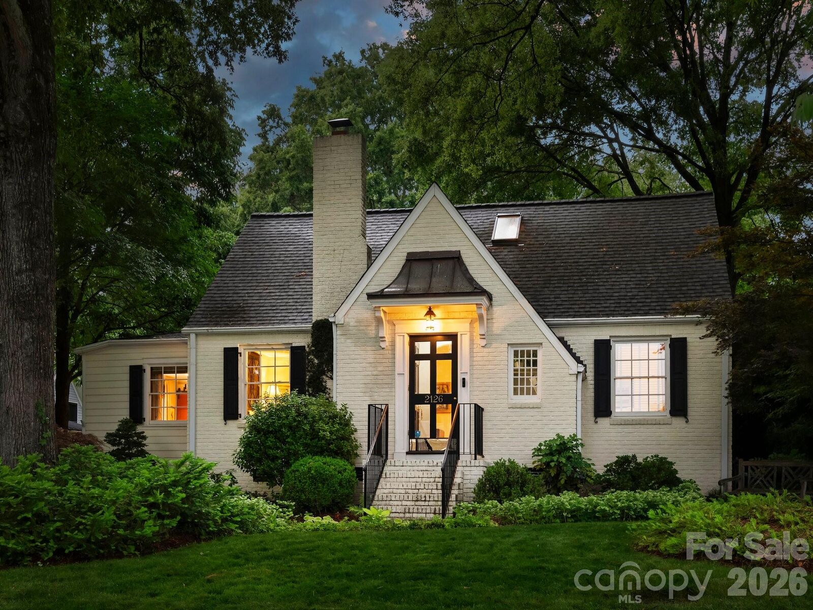 Property Photo:  2126 Cumberland Avenue  NC 28203 