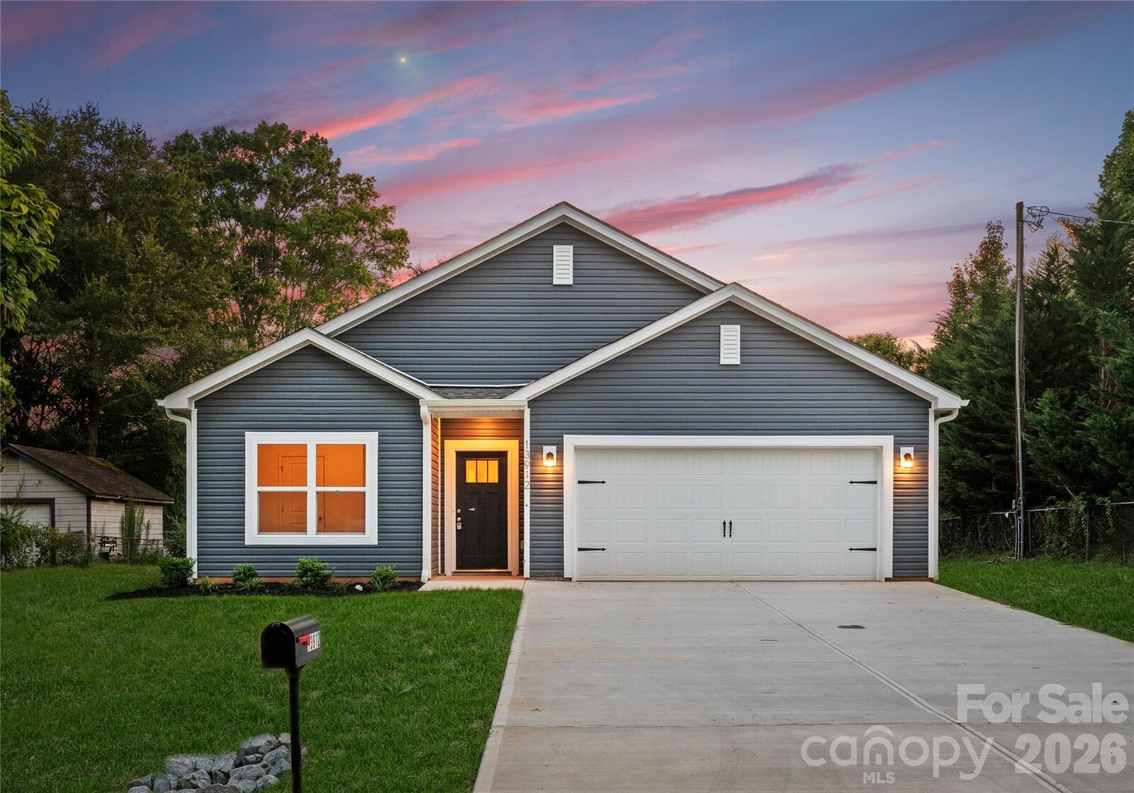Property Photo:  340 Field Drive  NC 28166 