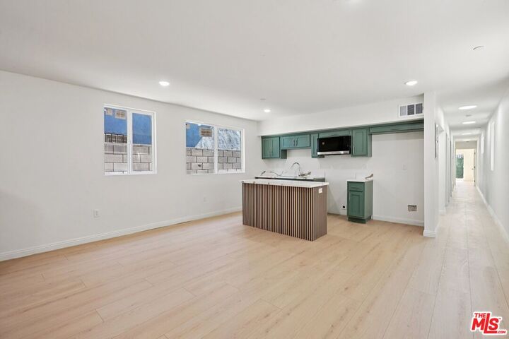Property Photo: 1354 E 108th St CA 90059