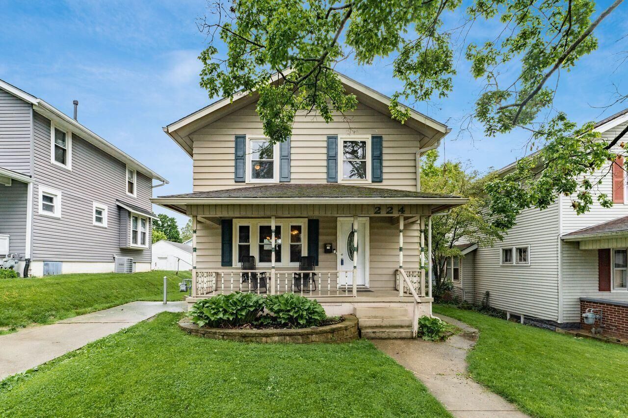 Property Photo:  224 Hunter Street  OH 43055 