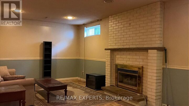 Property Photo:  9 Queen Post Drive Bsmt  ON L4L 3G2 