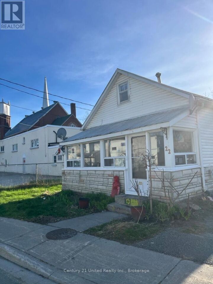 Property Photo:  22 Churchill Drive  ON K0L 1L0 