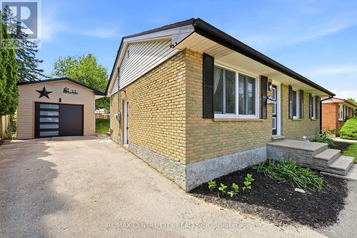 Property Photo: 25 Paulson Court ON N5R 1N1