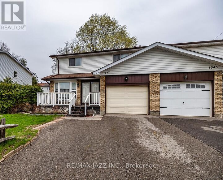 Property Photo:  1347 Mary Street North  ON L1G 6T2 
