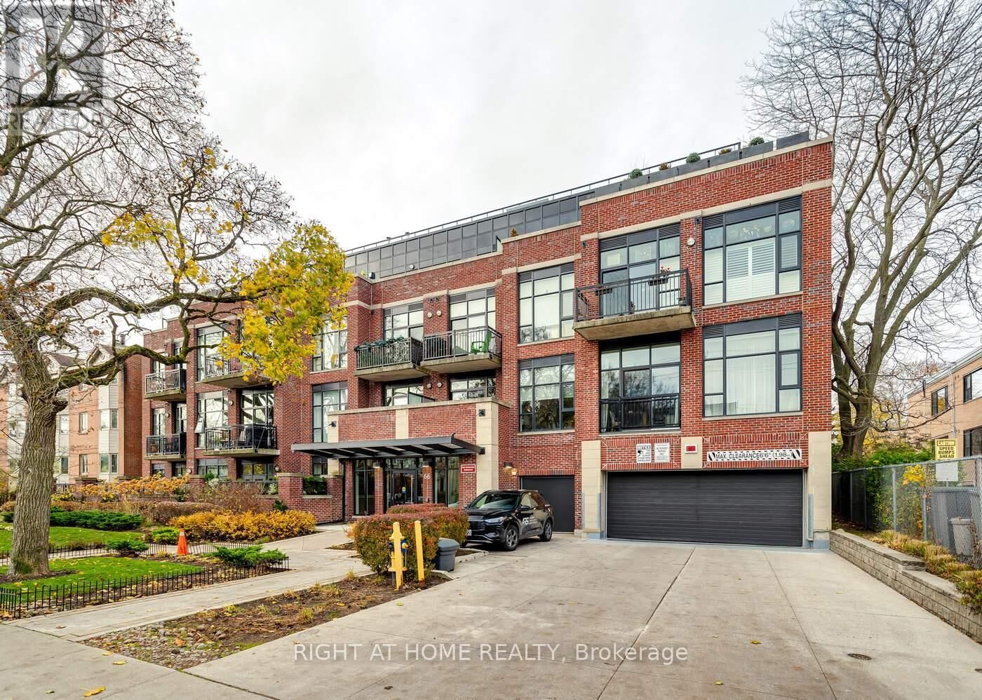 Property Photo: 66 Kippendavie Avenue 409 ON M4L 0A4