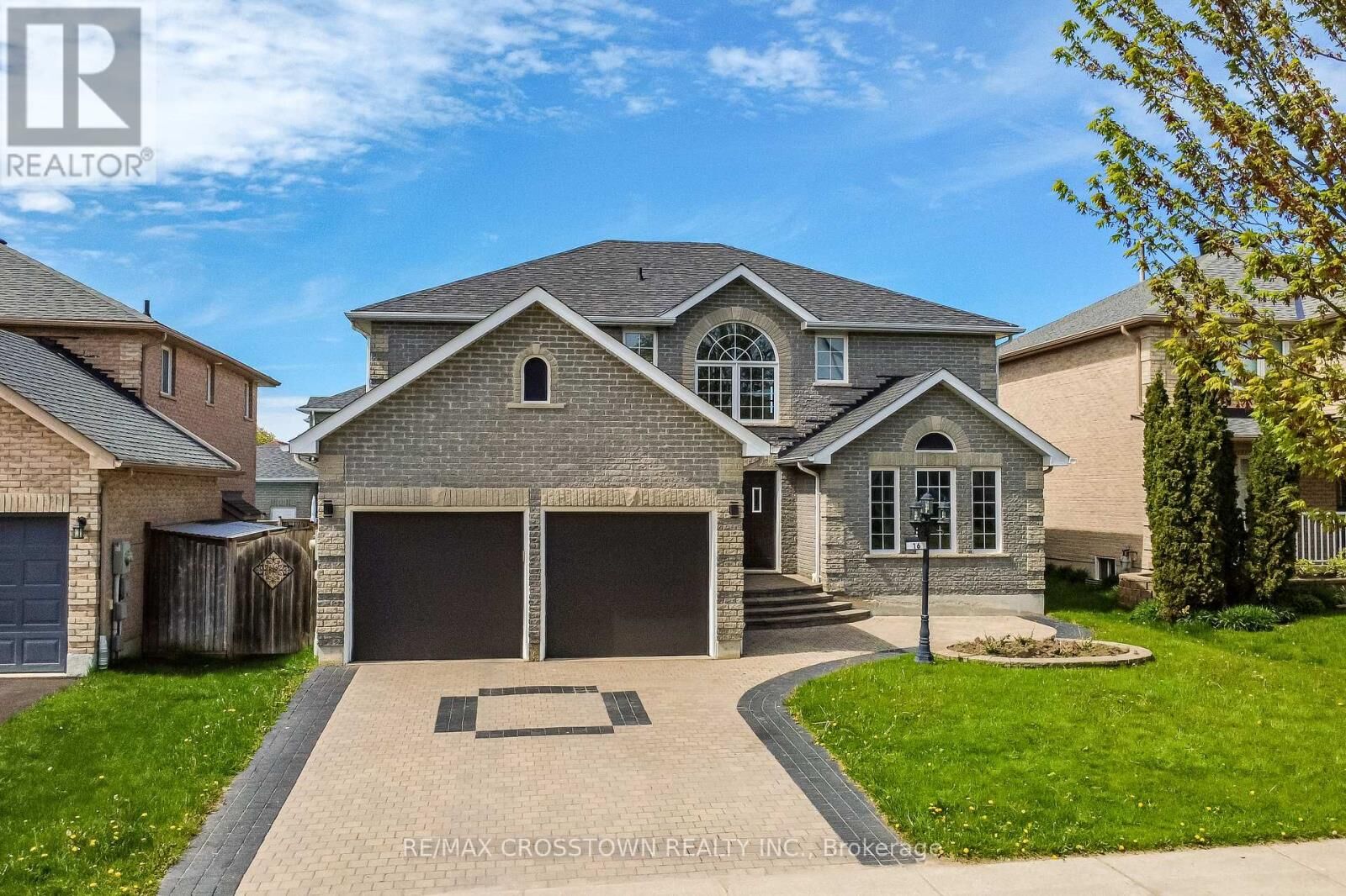 Property Photo:  116 Esther Drive  ON L4N 0V5 