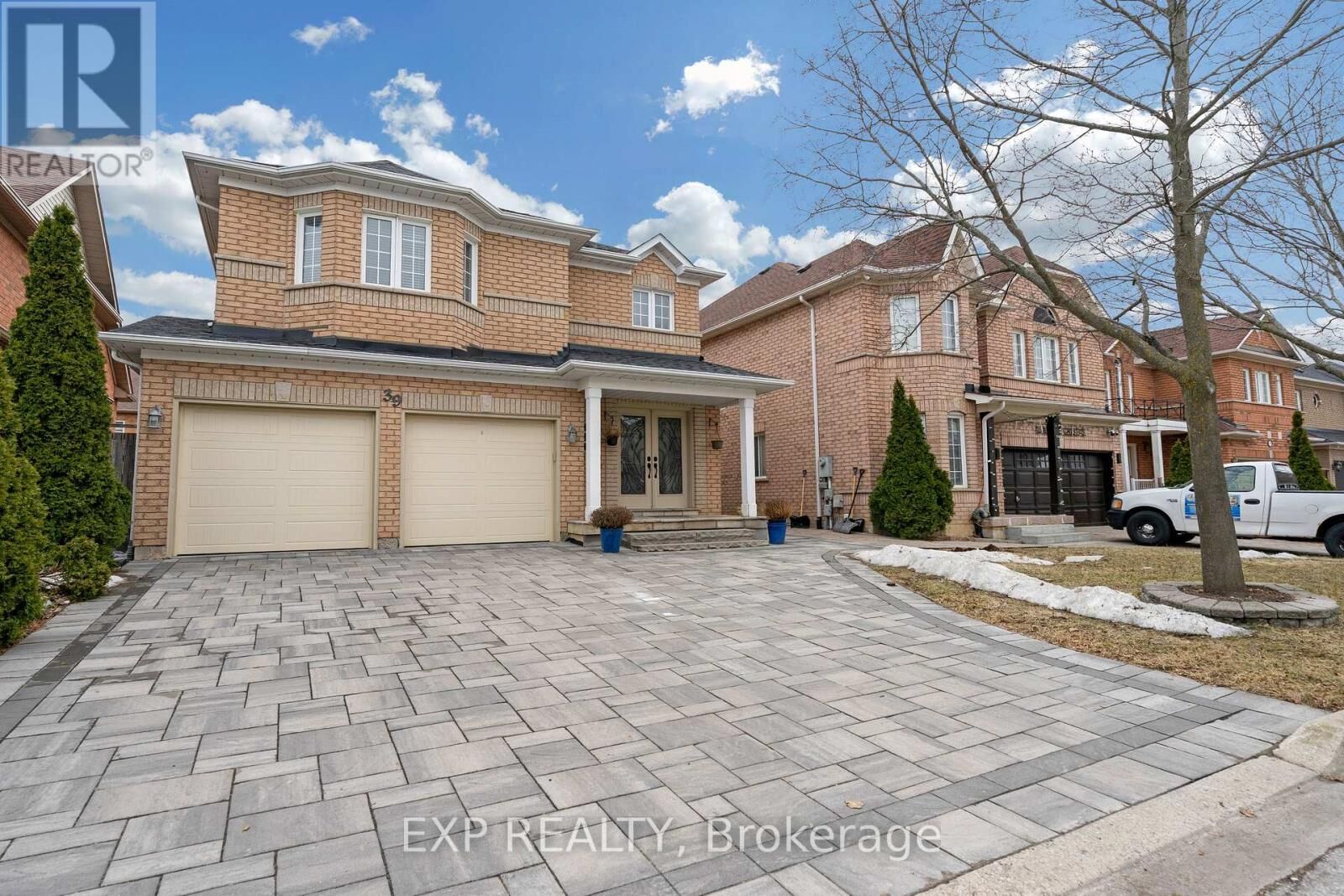 Property Photo:  39 Monte Cristi Street  ON L6A 3H8 