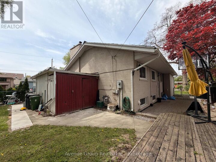 Property Photo: 10 Chipping Road Lower ON M3B 1L1
