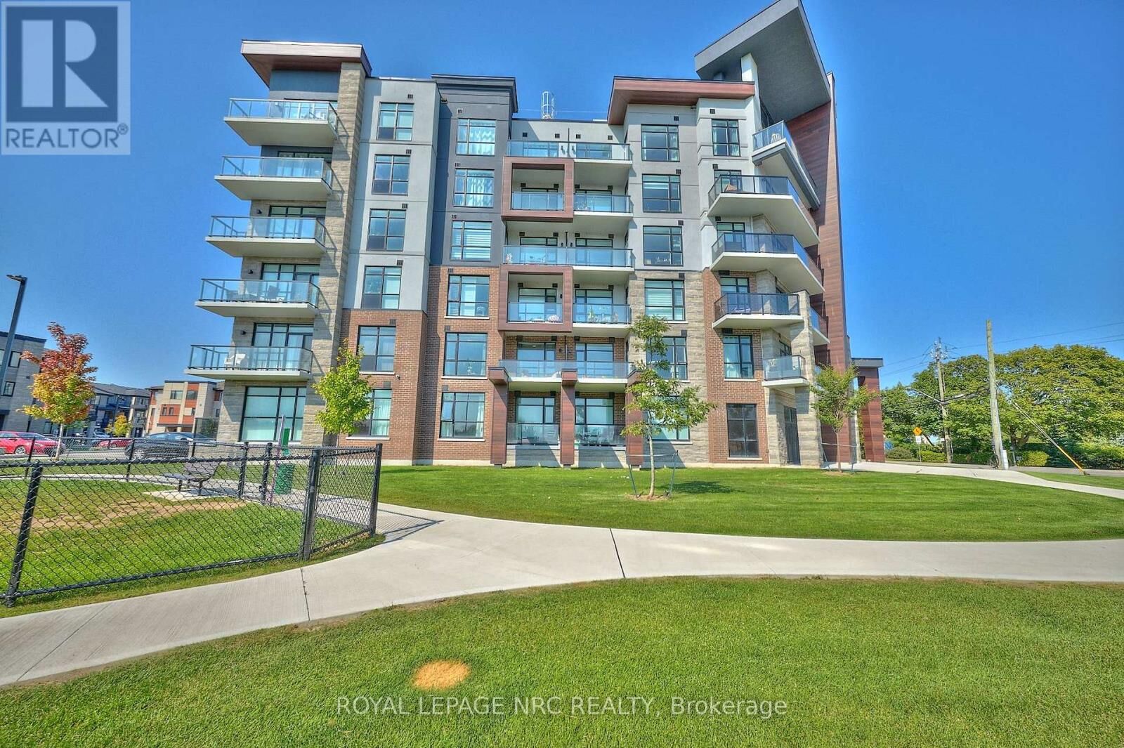Property Photo:  600 North Service Road 221  ON L8E 0L2 