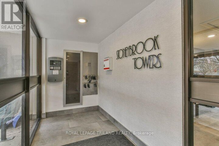 Property Photo:  1600 Adelaide Street North 1001  ON N5X 3H6 