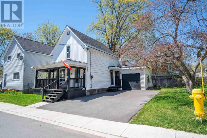 Property Photo:  117 Biggings Ave  ON P6A 3T8 