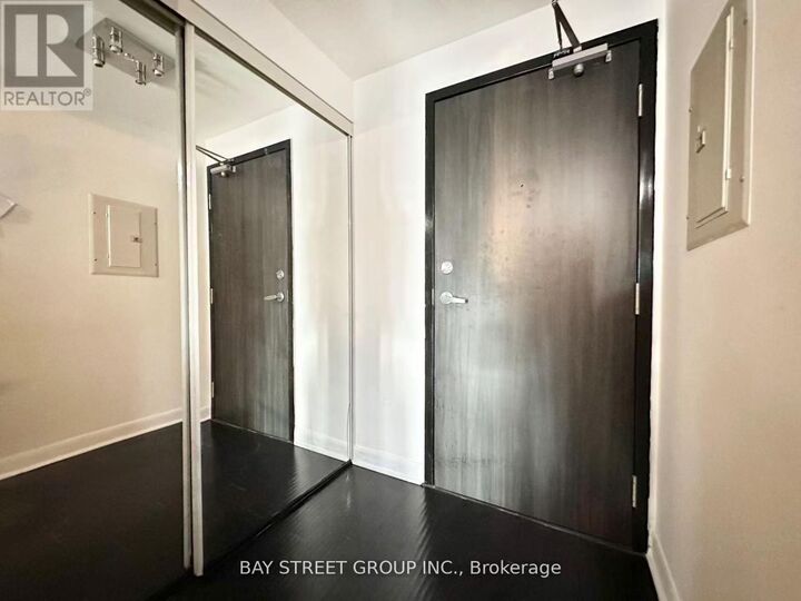 Property Photo:  210 Victoria Street 2709  ON M5B 2R3 