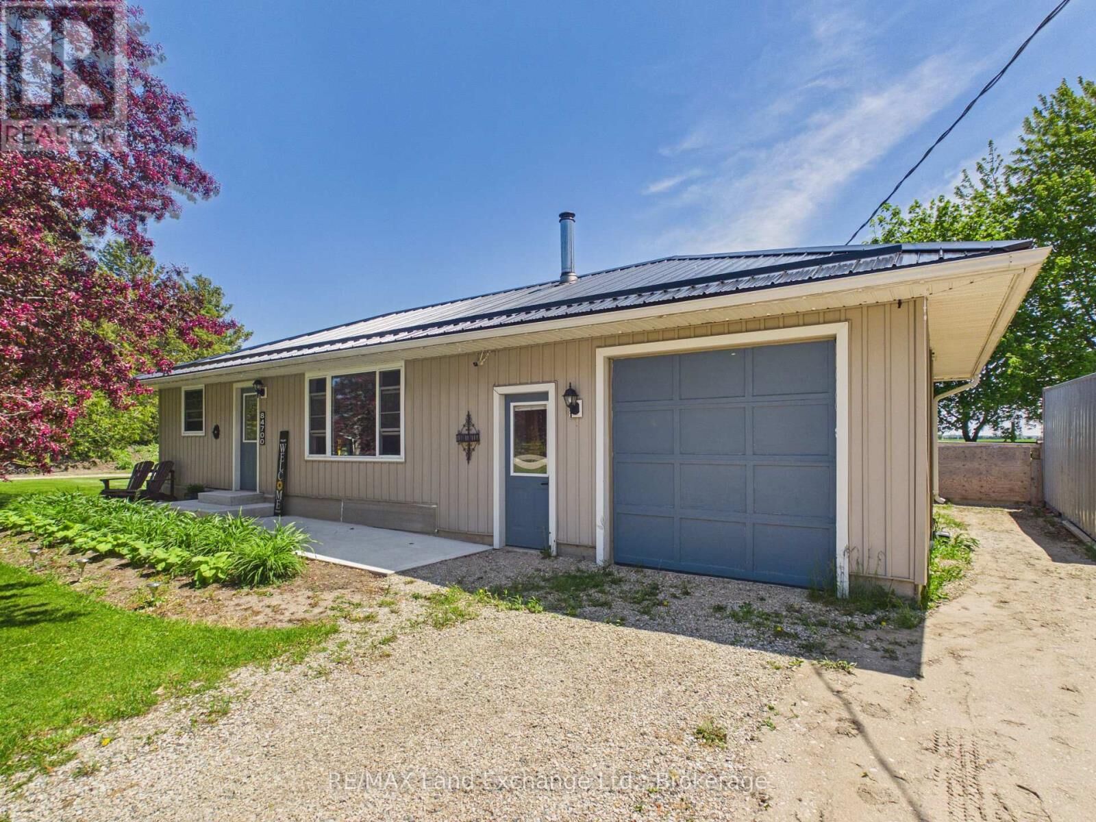 Property Photo:  84700 Kingsbridge Line  ON N7A 3X9 