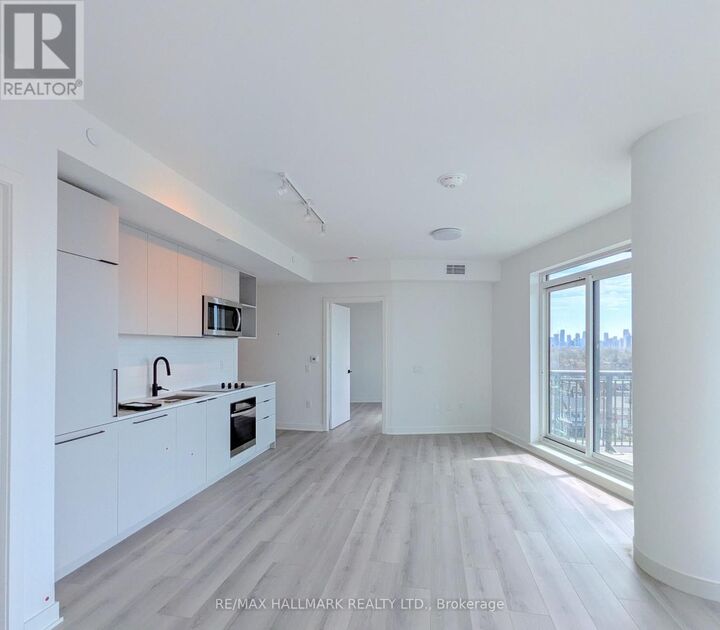 Property Photo: 1185 Dupont Street 529 ON M6H 0G5