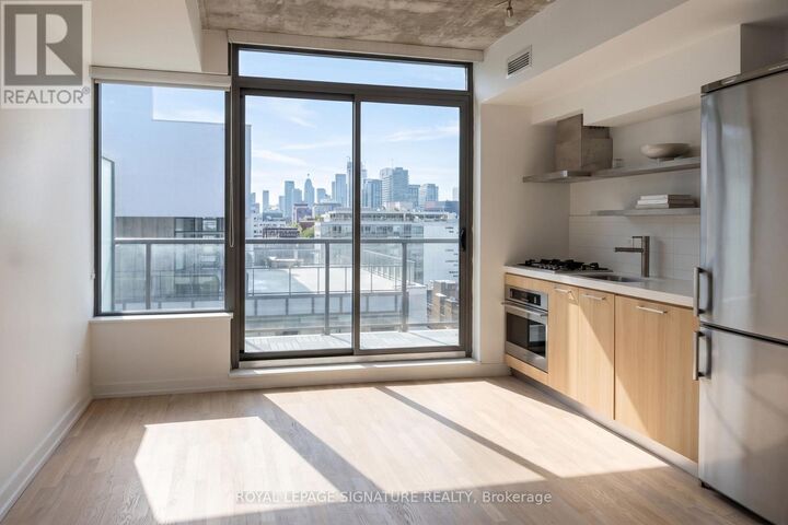 Property Photo:  461 Adelaide Street West 1022  ON M5V 1T1 