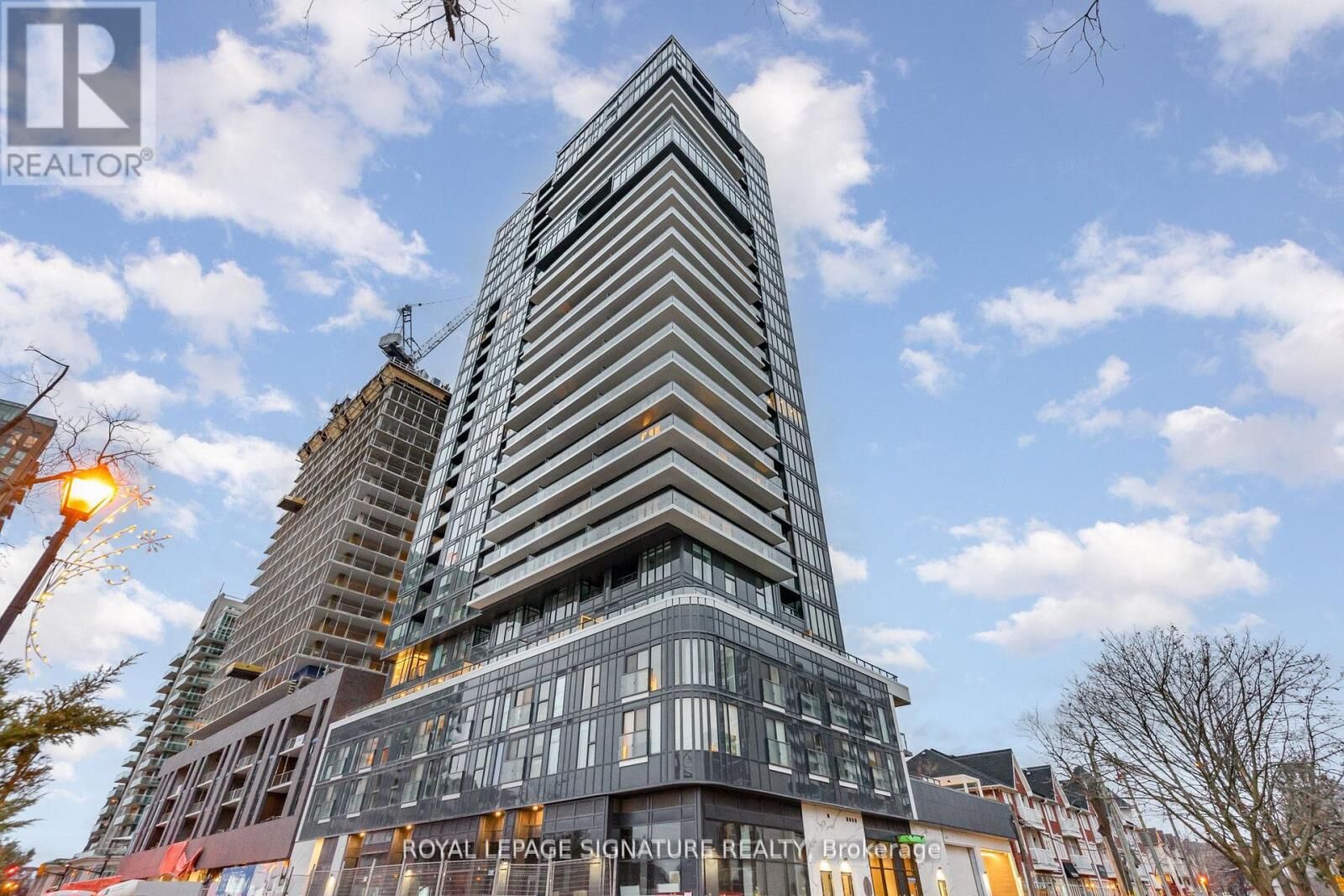 Property Photo: 370 Martha Street 304 ON L7R 0G9