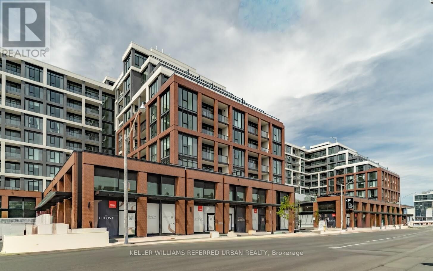 Property Photo: 858 Dupont Street 702 ON M6G 0C1