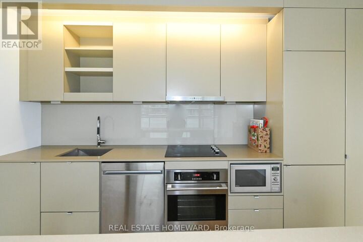 Property Photo:  101 Peter Street West 3207  ON M5V 0G6 