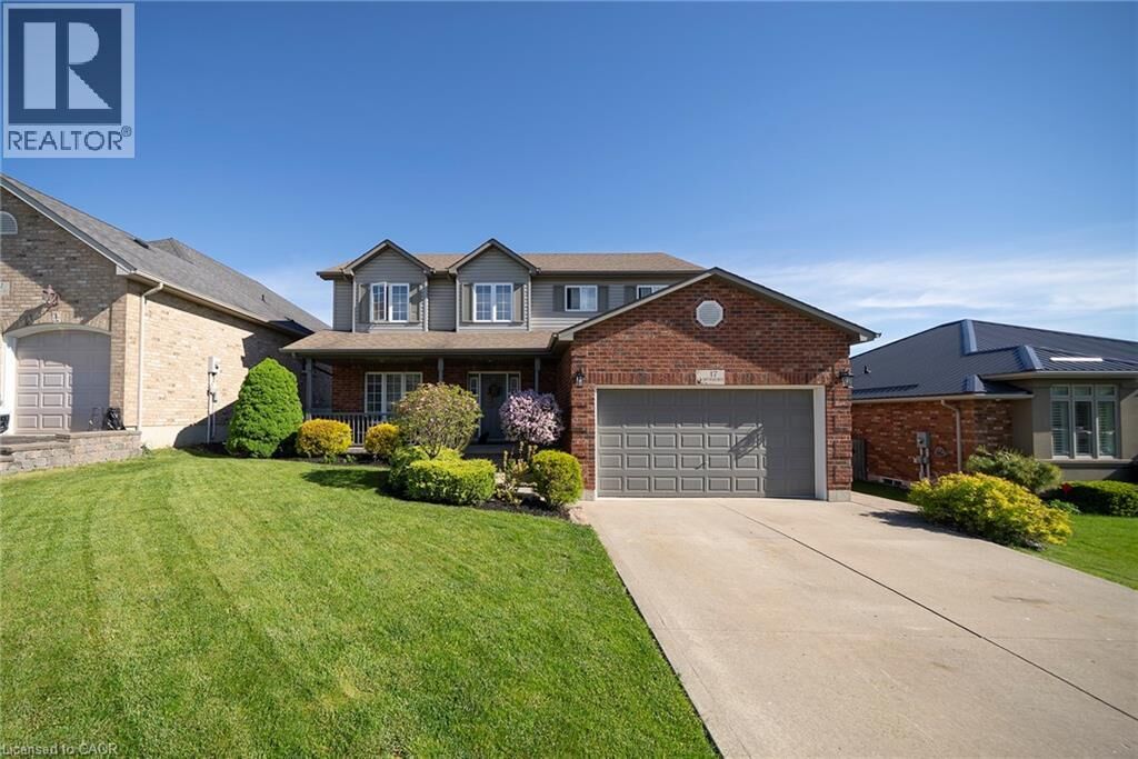 Property Photo: 17 Driftwood Drive ON N3Y 0A3