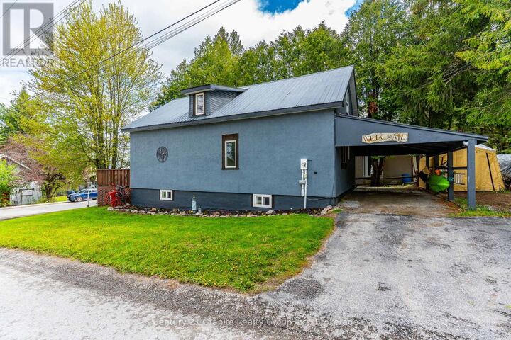 Property Photo:  16 Newcastle Street  ON K0M 2K0 