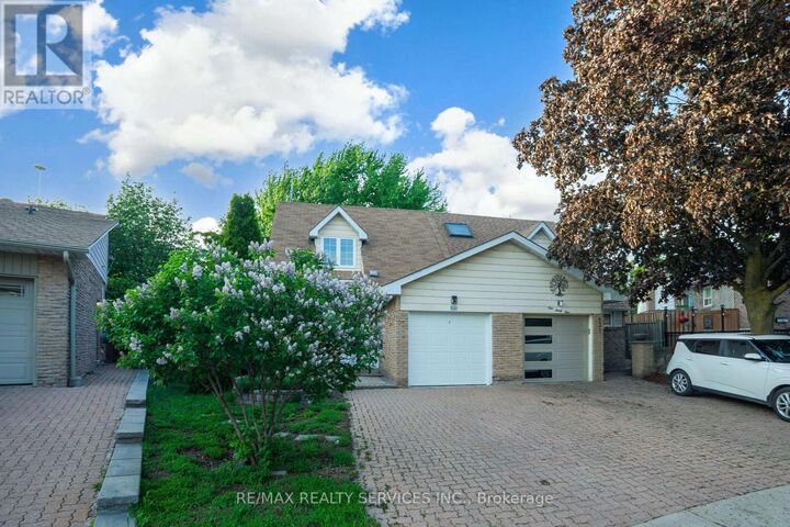 Property Photo: 129 Salisbury Circle ON L6V 2Z4