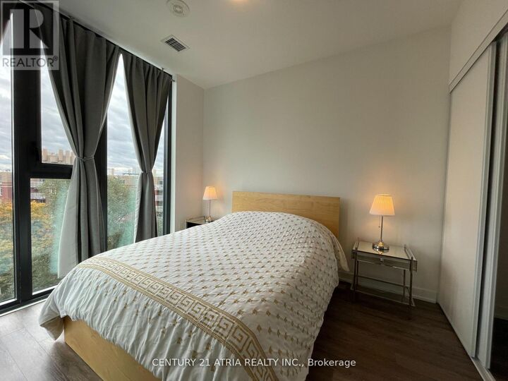 Property Photo:  250 Lawrence Avenue 709  ON M5M 1B2 
