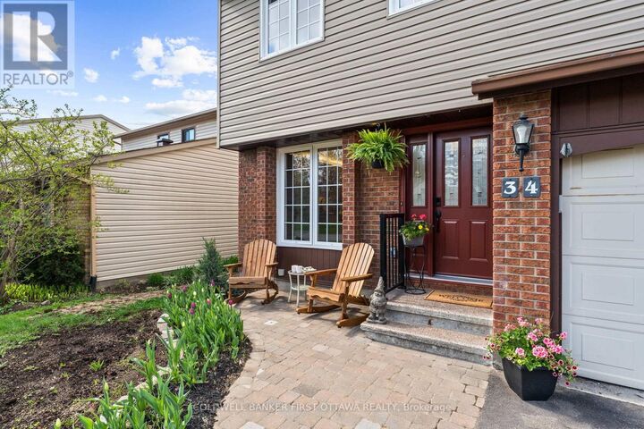 Property Photo: 34 Melville Drive ON K2J 2E9