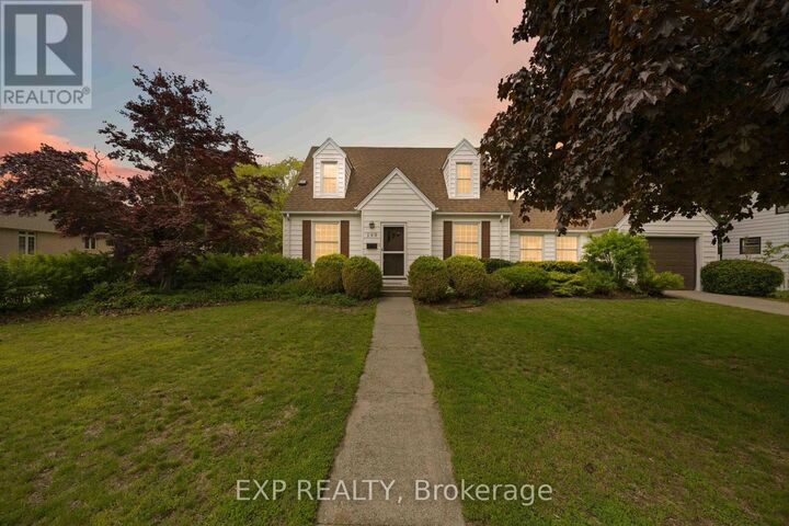 Property Photo: 159 Cecil Street ON N7T 6W6