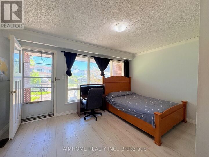 Property Photo:  70 Micmac Crescent  ON M2H 2K2 