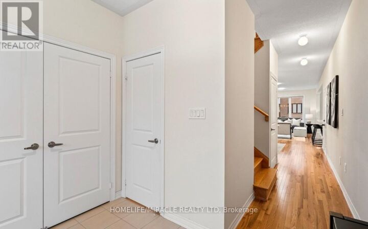 Property Photo:  1284 Klondike Drive  ON L1H 8L7 